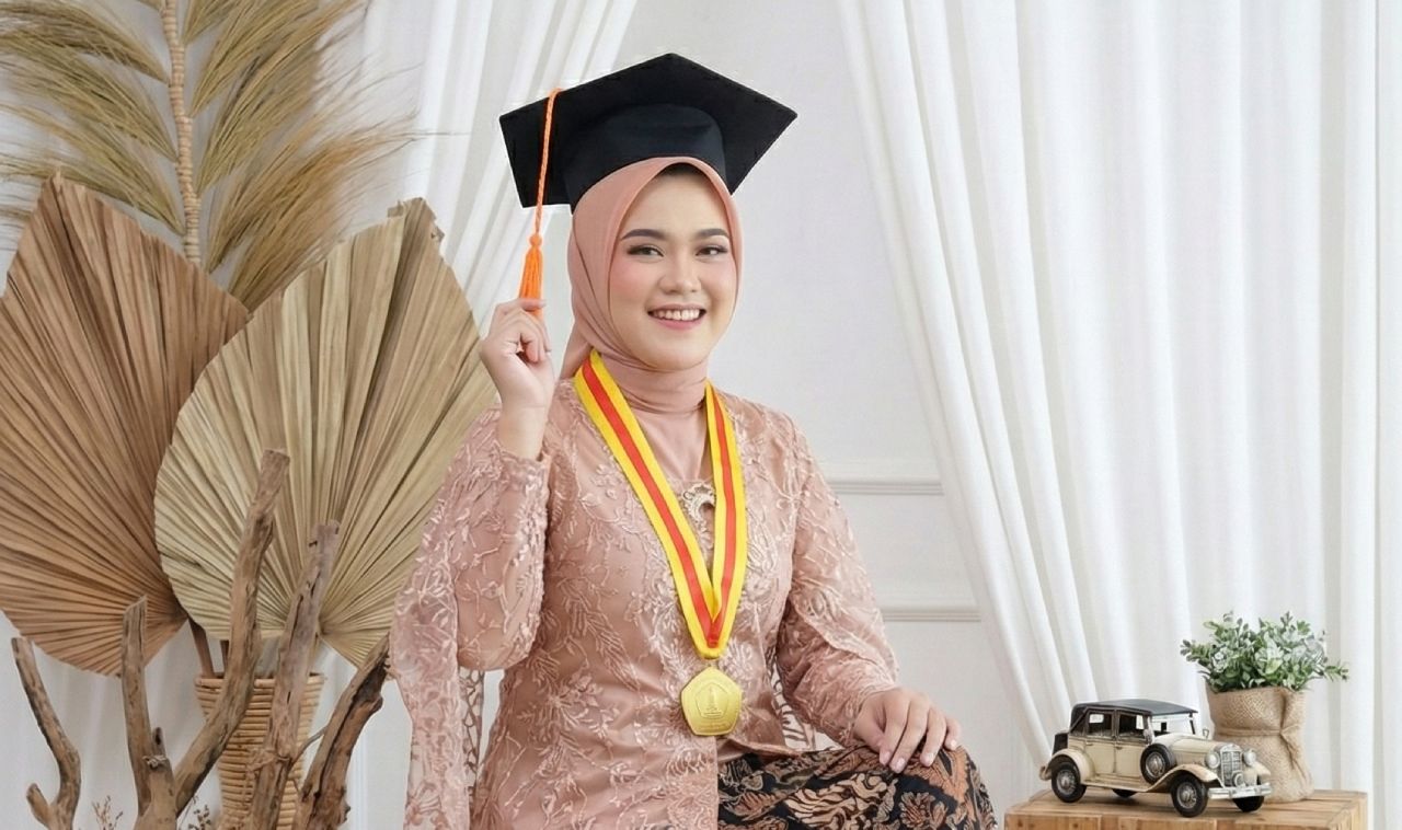Makeup Wisuda Natural