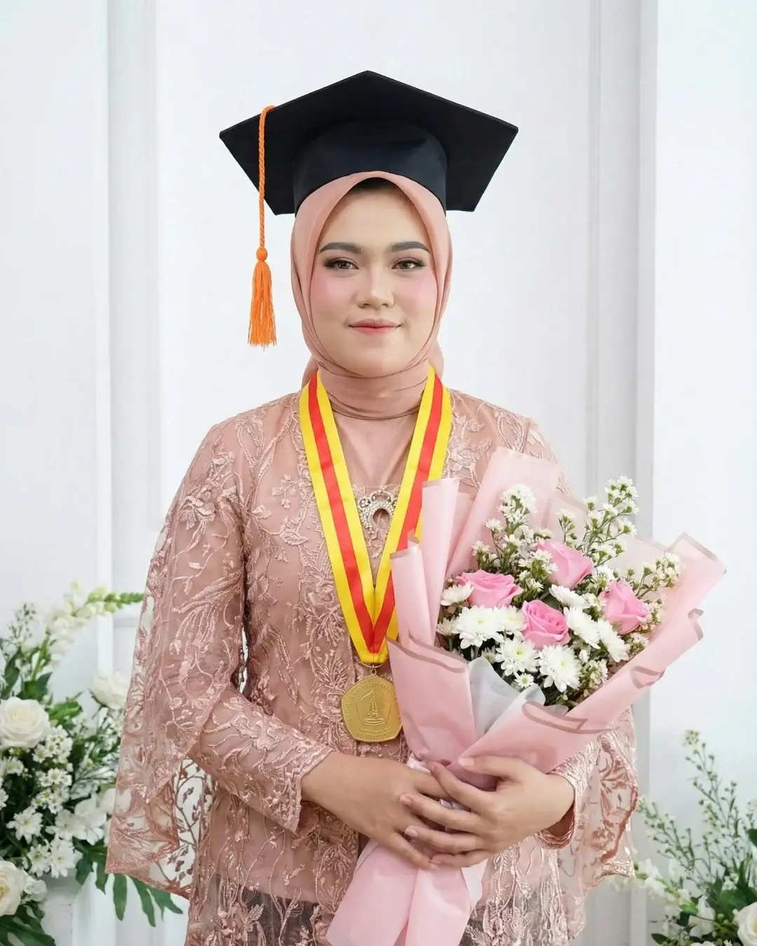 Makeup Wisuda