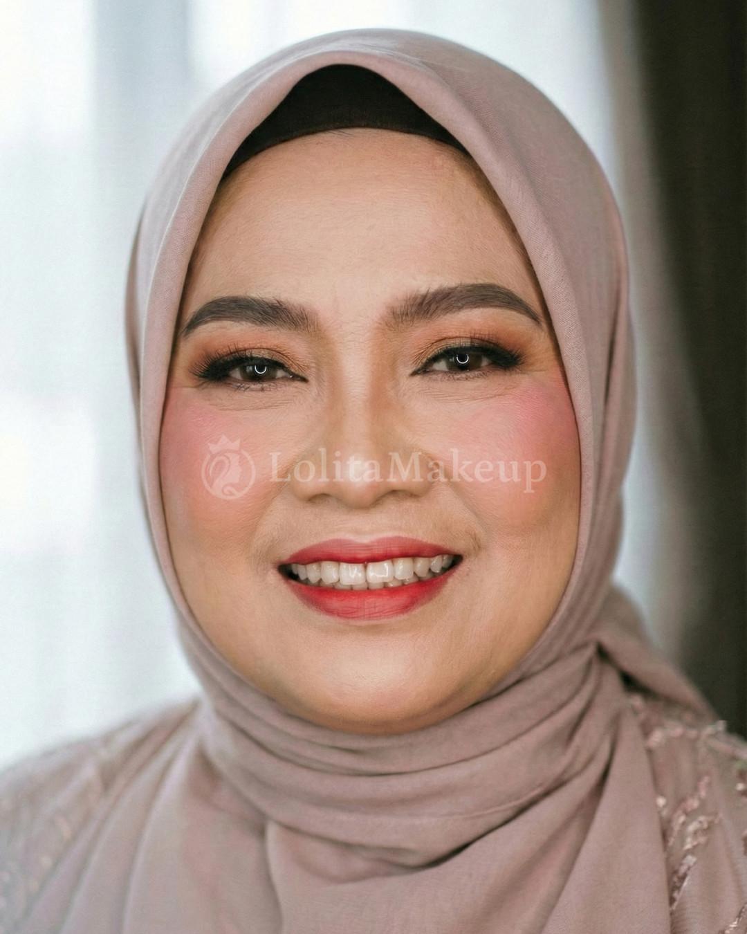 Makeup Pendamping Wisuda